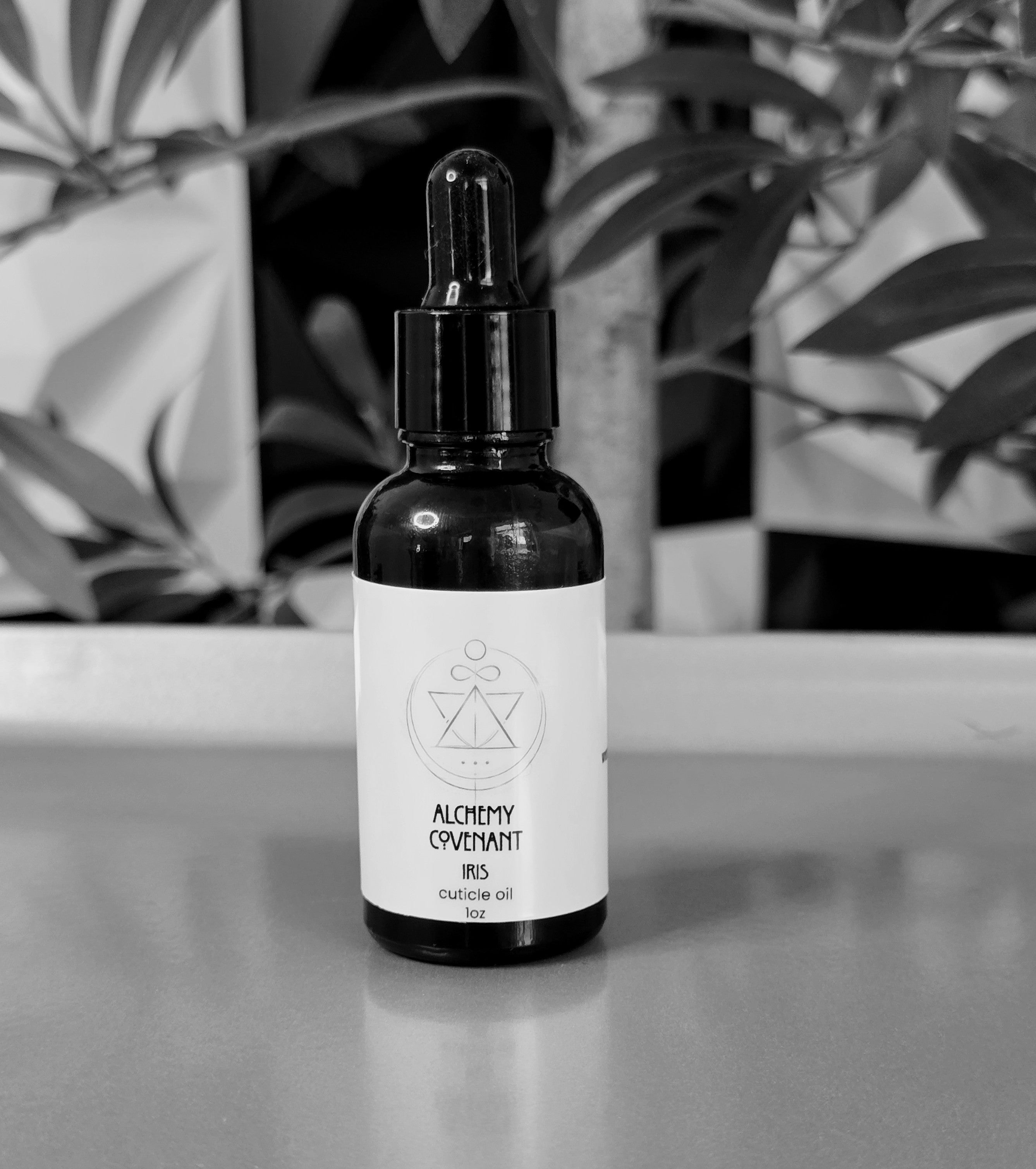 Cuticle Bottle - Iris