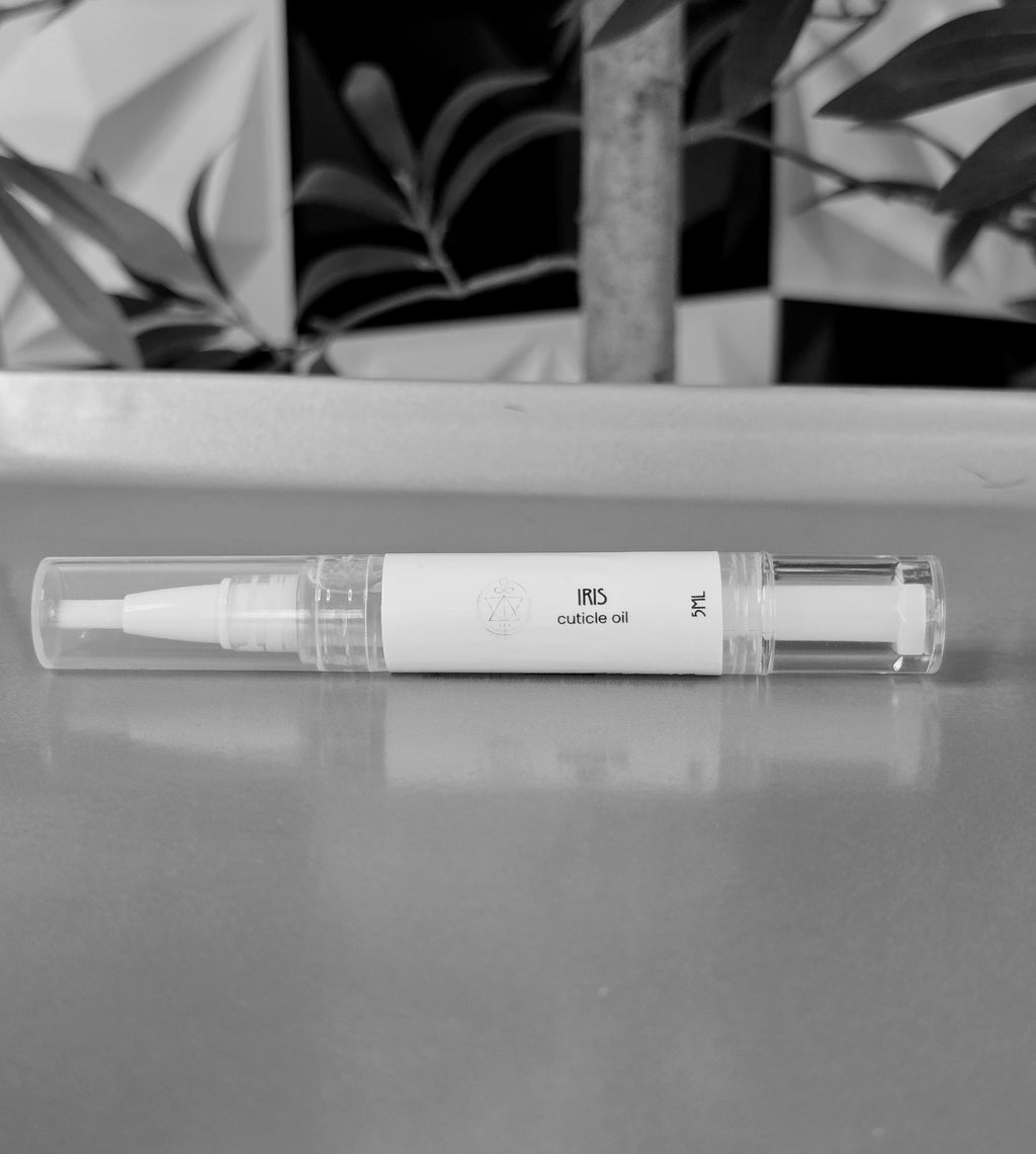 Cuticle Pen - Iris